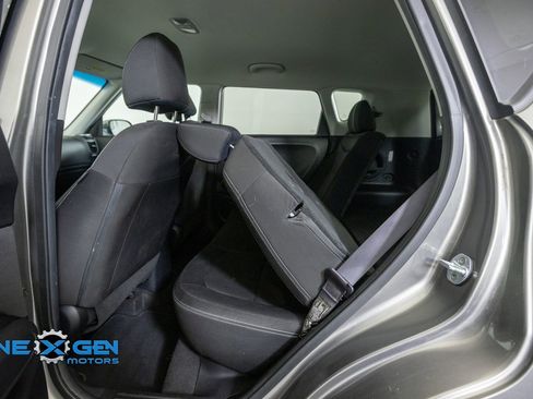 Used 2018 Kia Soul FWD image 28