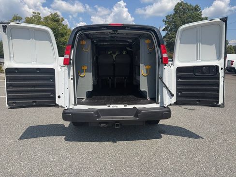 Used 2020 Chevrolet Express 2500 Extended w/ Enhanced Convenience Package RWD image 25