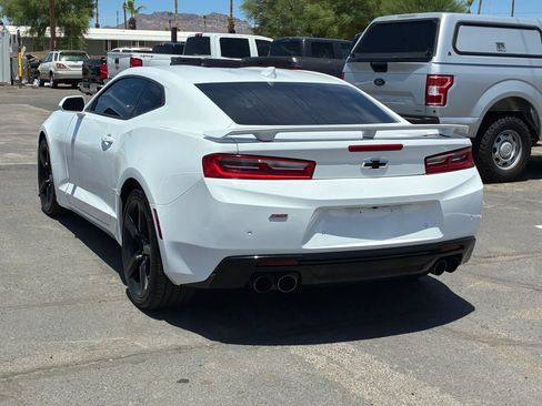 Used 2016 Chevrolet Camaro SS RWD image 4