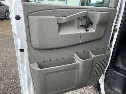 Used 2020 Chevrolet Express 2500 w/ Driver Convenience Package RWD image 30