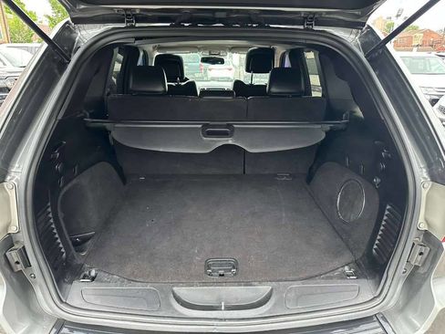 Used 2012 Jeep Grand Cherokee Laredo RWD image 23