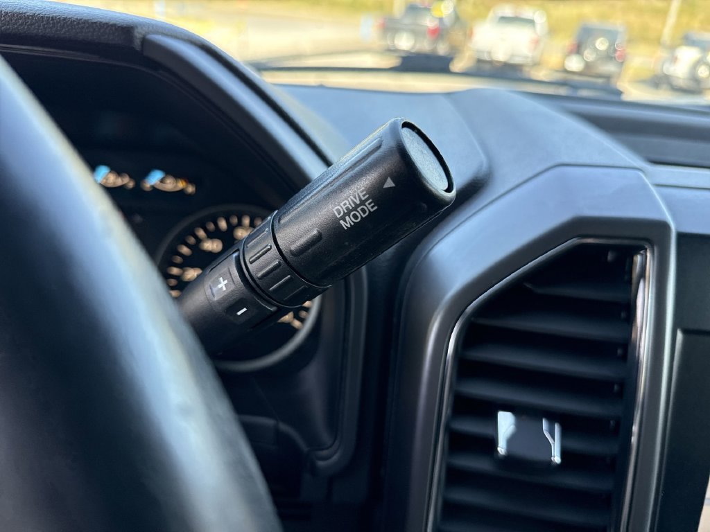 Used 2018 Ford F150 XLT w/ Equipment Group 302A Luxury AWD/4WD image 25
