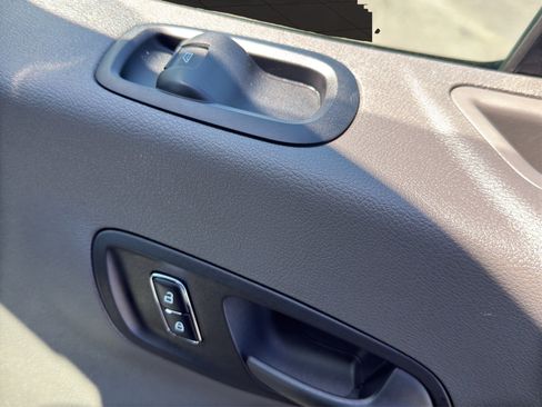 Used 2025 Ford Transit 250 148 Medium Roof image 20