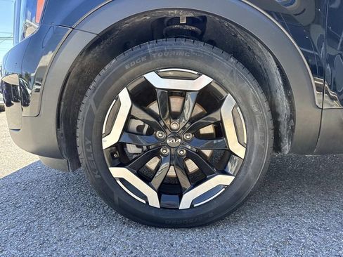Used 2024 Kia Telluride S FWD image 5