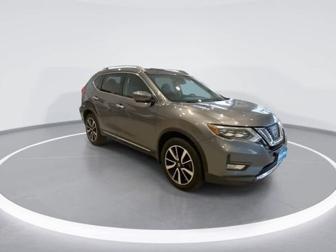 Used 2017 Nissan Rogue SL w/ SL Premium Package image 2