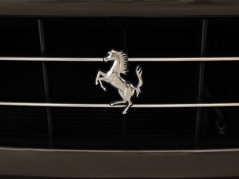 Used 2019 Ferrari Portofino RWD image 27