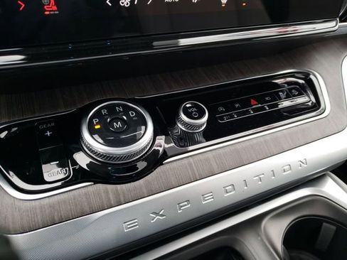 New 2025 Ford Expedition Max Platinum w/ Platinum Ultimate Package image 24