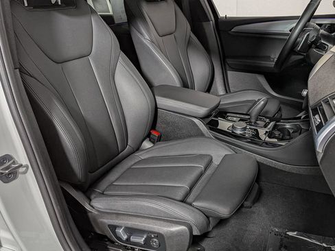 Used 2021 BMW X4 xDrive30i image 22