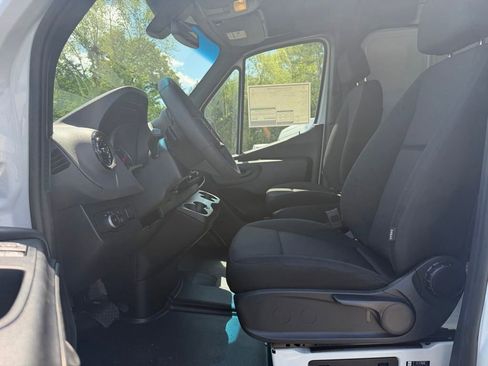 New 2026 Mercedes-Benz Sprinter 2500 image 14