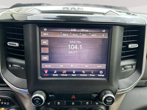 Used 2019 RAM 1500 Laramie w/ Sport Appearance Package AWD/4WD image 17