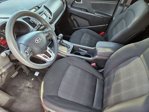 Used 2012 Kia Sportage LX FWD image 2