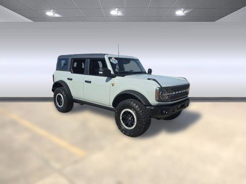 Certified 2023 Ford Bronco Badlands image 6