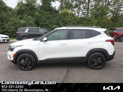 Certified 2026 Kia Seltos EX w/ EX Sunroof Package AWD/4WD image 3