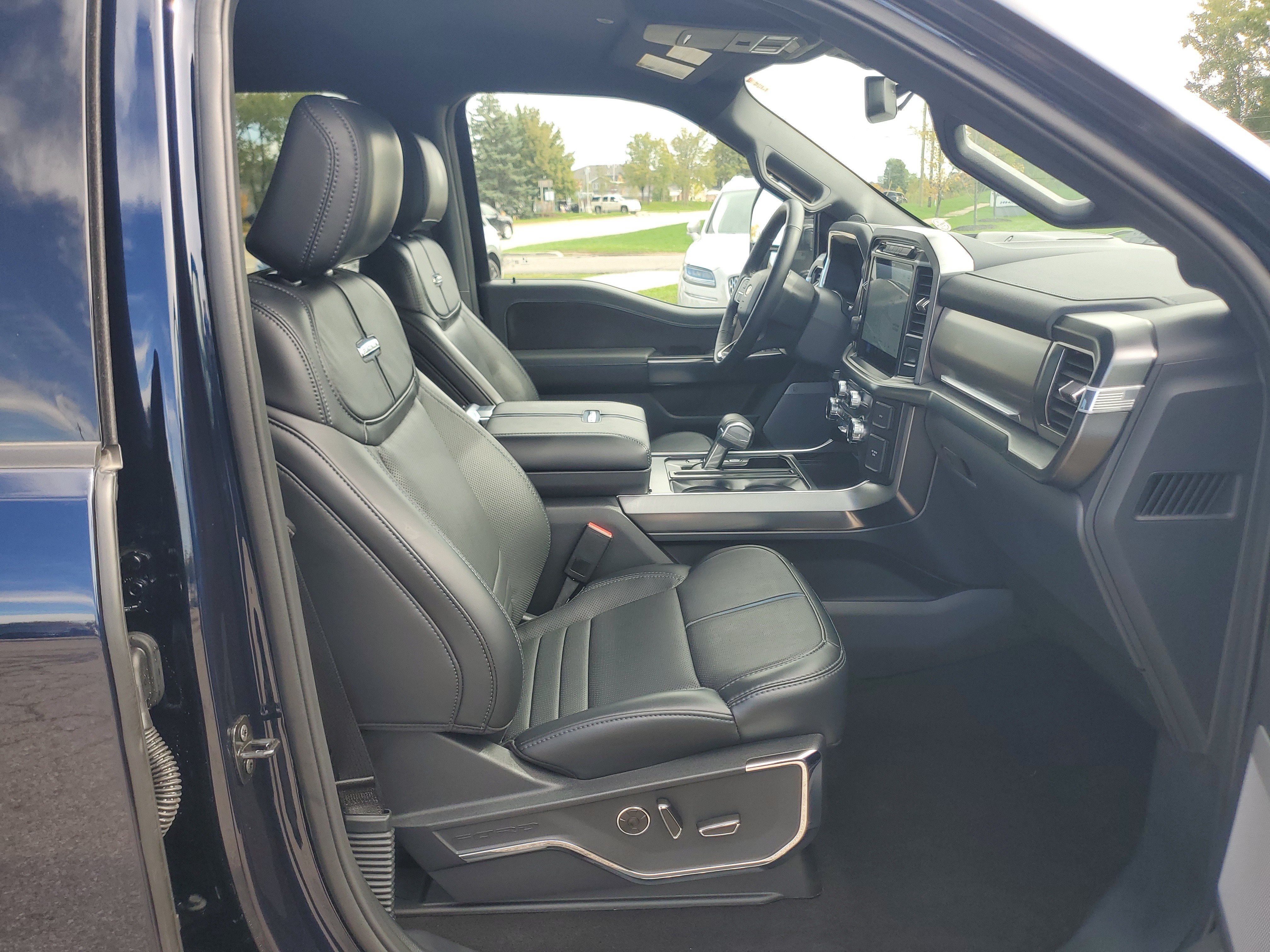 Used 2024 Ford F150 Platinum AWD/4WD image 9