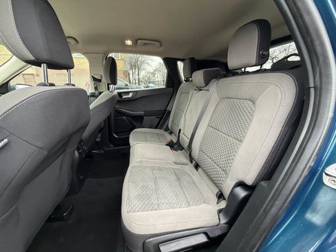 Used 2020 Ford Escape SE image 16