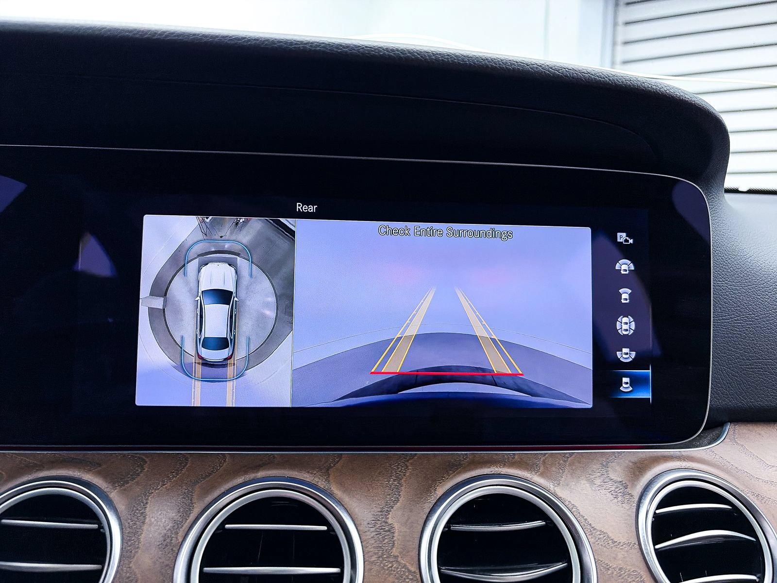 Used 2022 Mercedes-Benz E 350 Sedan image 7