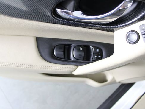 Used 2015 Nissan Rogue SL FWD image 22