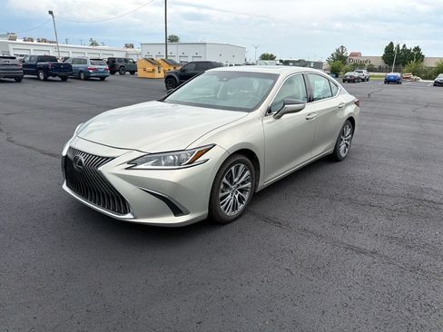 Used 2019 Lexus ES 350 w/ Premium Package FWD image 3