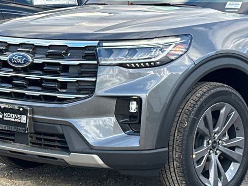 New 2026 Ford Explorer Active w/ Active Comfort Package image 2