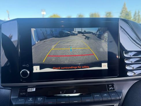 Used 2025 Toyota Camry LE image 17