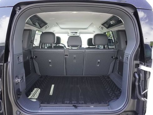 New 2026 Land Rover Defender 110 X AWD/4WD image 31