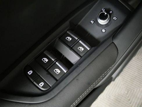 Used 2023 Audi Q5 2.0T Premium Plus w/ Premium Plus Package AWD/4WD image 15