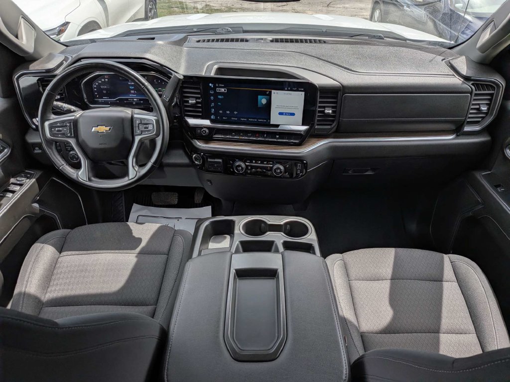 Used 2025 Chevrolet Silverado 1500 LT AWD/4WD image 13
