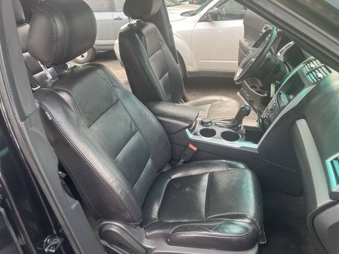 Used 2013 Ford Explorer XLT AWD/4WD image 35