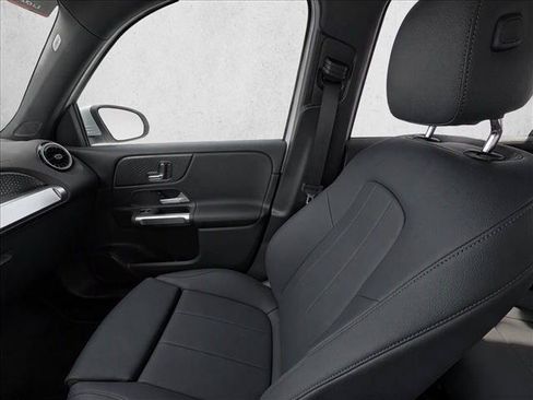 Used 2026 Mercedes-Benz GLB 250 image 23