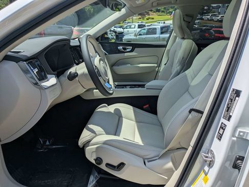 New 2026 Volvo XC60 B5 Ultra w/ Protection Package Premier AWD/4WD image 21
