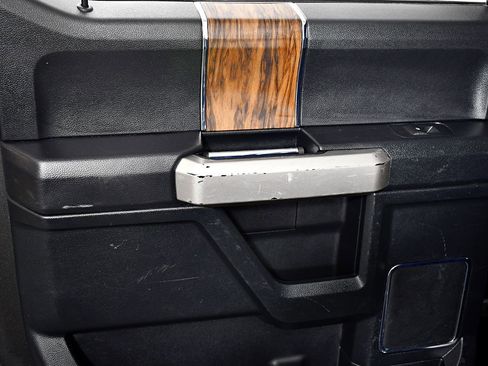 Used 2020 Ford F150 Lariat image 33