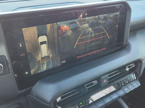 Used 2024 Toyota Land Cruiser image 17