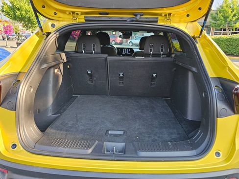 Used 2024 Chevrolet Trax RS w/ Driver Confidence Package FWD image 12