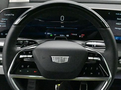 Used 2026 Cadillac Vistiq Luxury AWD/4WD image 9