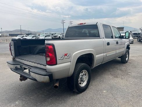 Used 2006 Chevrolet Silverado 2500 LS AWD/4WD image 5