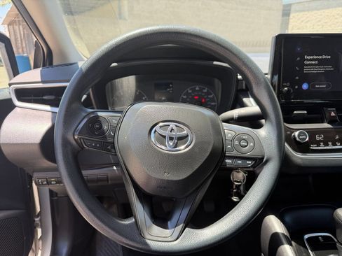 Used 2025 Toyota Corolla LE FWD image 25