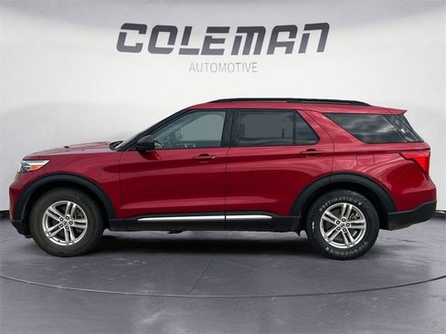 Used 2020 Ford Explorer XLT w/ Comfort Package image 2