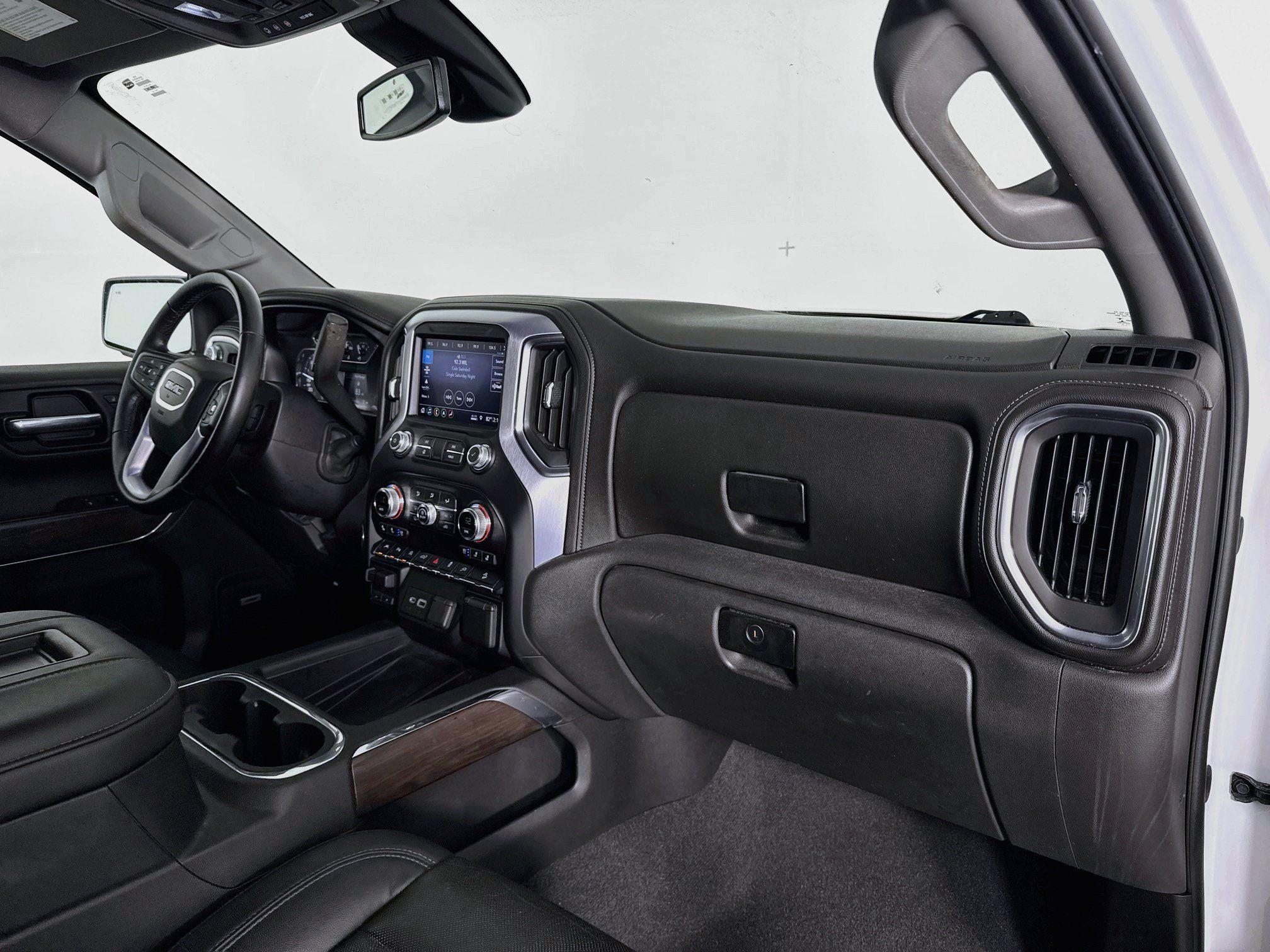 Used 2019 GMC Sierra 1500 SLT w/ SLT Premium Plus Package AWD/4WD image 28