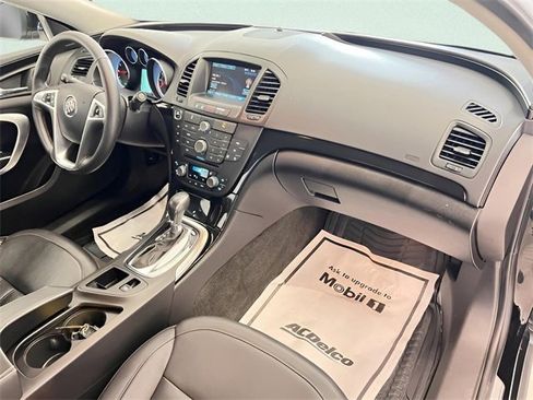 Used 2013 Buick Regal Premium image 10