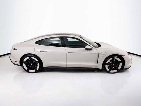 Used 2025 Porsche Taycan image 8