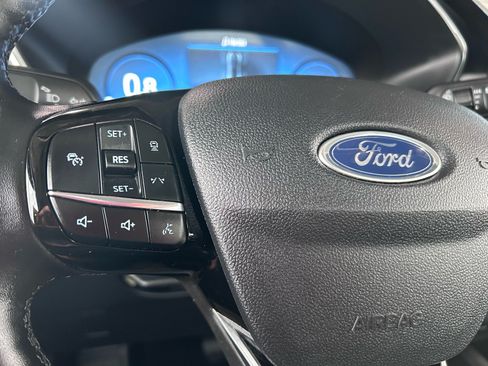Used 2025 Ford Escape Platinum AWD/4WD image 22