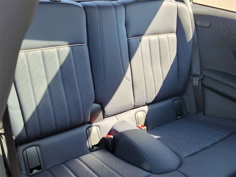 Used 2025 MINI Cooper 2-Door Hardtop image 17