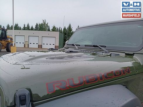 Used 2022 Jeep Wrangler Unlimited Rubicon w/ Cold Weather Group AWD/4WD image 3