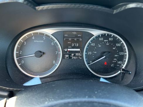 Used 2023 Nissan Versa S w/ Trunk Package image 22