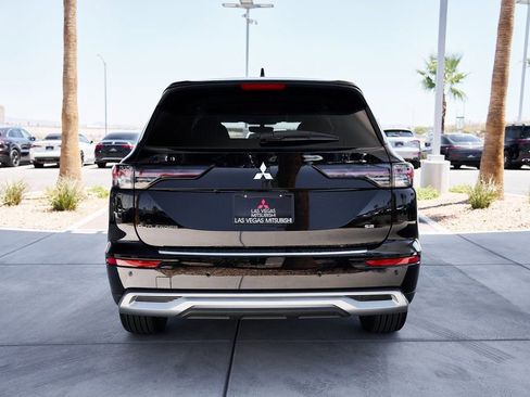 Used 2025 Mitsubishi Outlander SE image 7
