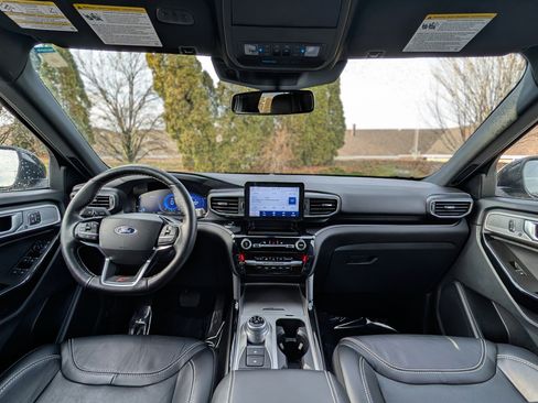 Used 2022 Ford Explorer ST w/ Equipment Group 401A image 13