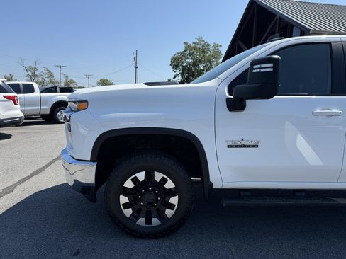 Used 2020 Chevrolet Silverado 2500 LT w/ Texas Edition AWD/4WD image 36