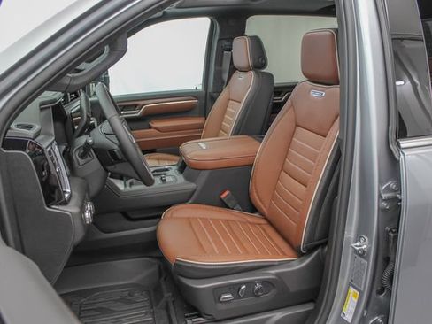 New 2026 GMC Sierra 2500 Denali Ultimate w/ LPO, Black Badging Package AWD/4WD image 15