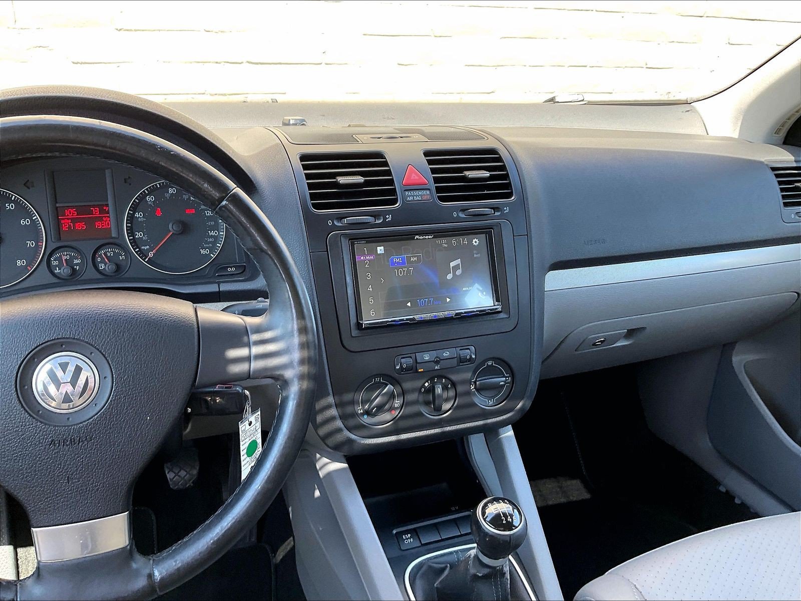 Used 2009 Volkswagen Jetta Wolfsburg Edition FWD image 5