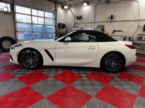 Used 2020 BMW Z4 sDrive30i w/ Convenience Package image 4